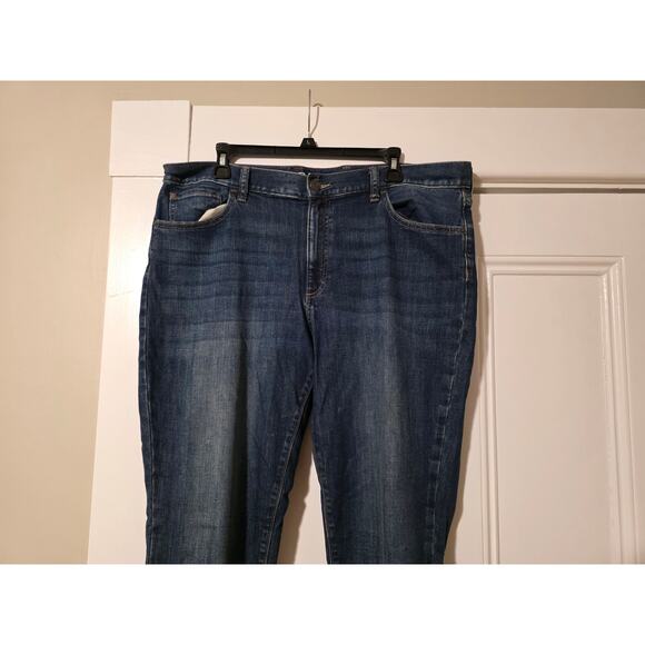 Eddie Bauer Women’s Jeans Size 38 x 30 Boyfriend Fit Dark Wash Denim Jeans - Picture 3 of 15